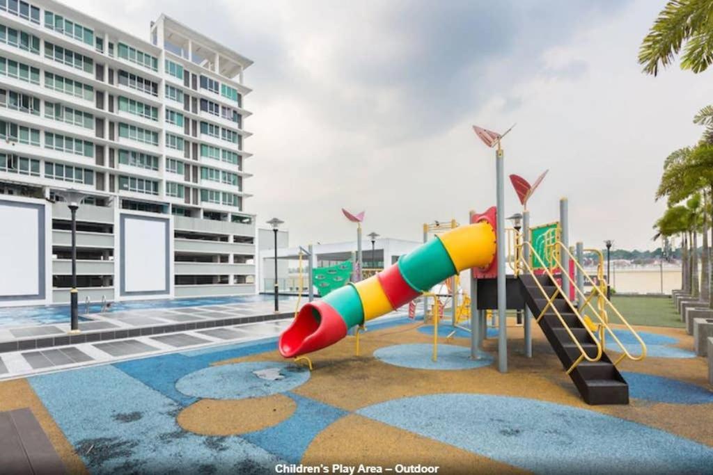 Baojuwu 1 Bedroom Akademik Suites Austin Heights ยะโฮร์บาห์รู ภายนอก รูปภาพ